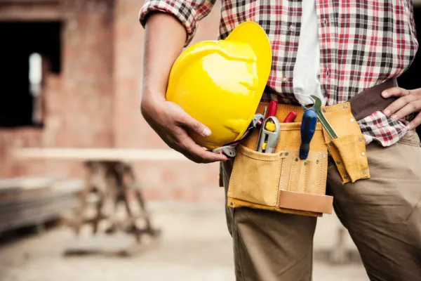 Jaki sprzęt budowlany będzie niezbędny podczas prac budowlanych?